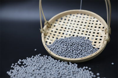 Billes en céramique infusées d'hydrogène pour la filtration de l'eau